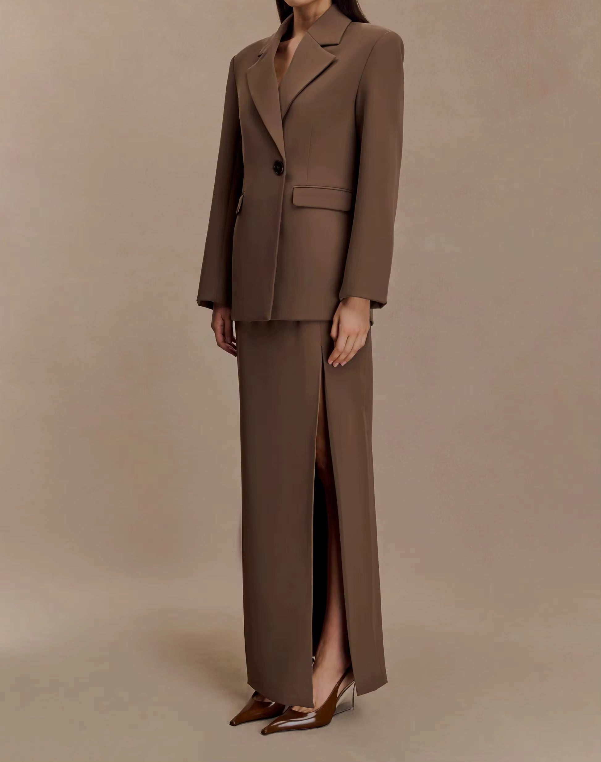 Women’s Oversized Single-Breasted Velour Blazer in Cacao Brown