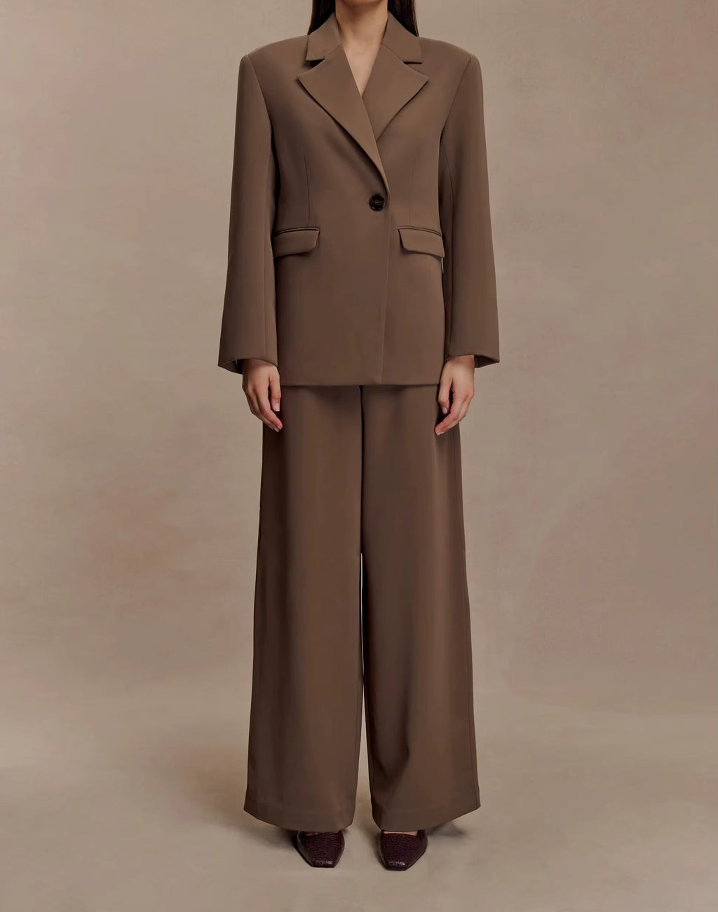 Women’s Oversized Single-Breasted Velour Blazer in Cacao Brown